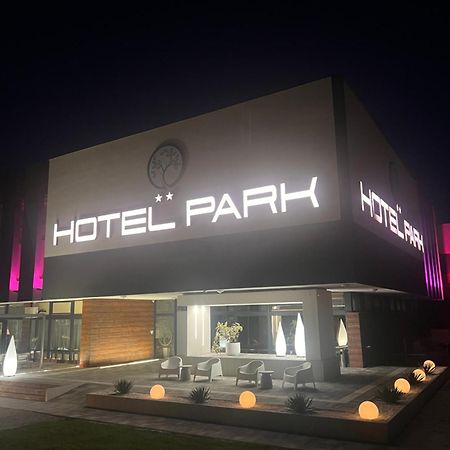 Hotel Park Opoczno Exterior foto
