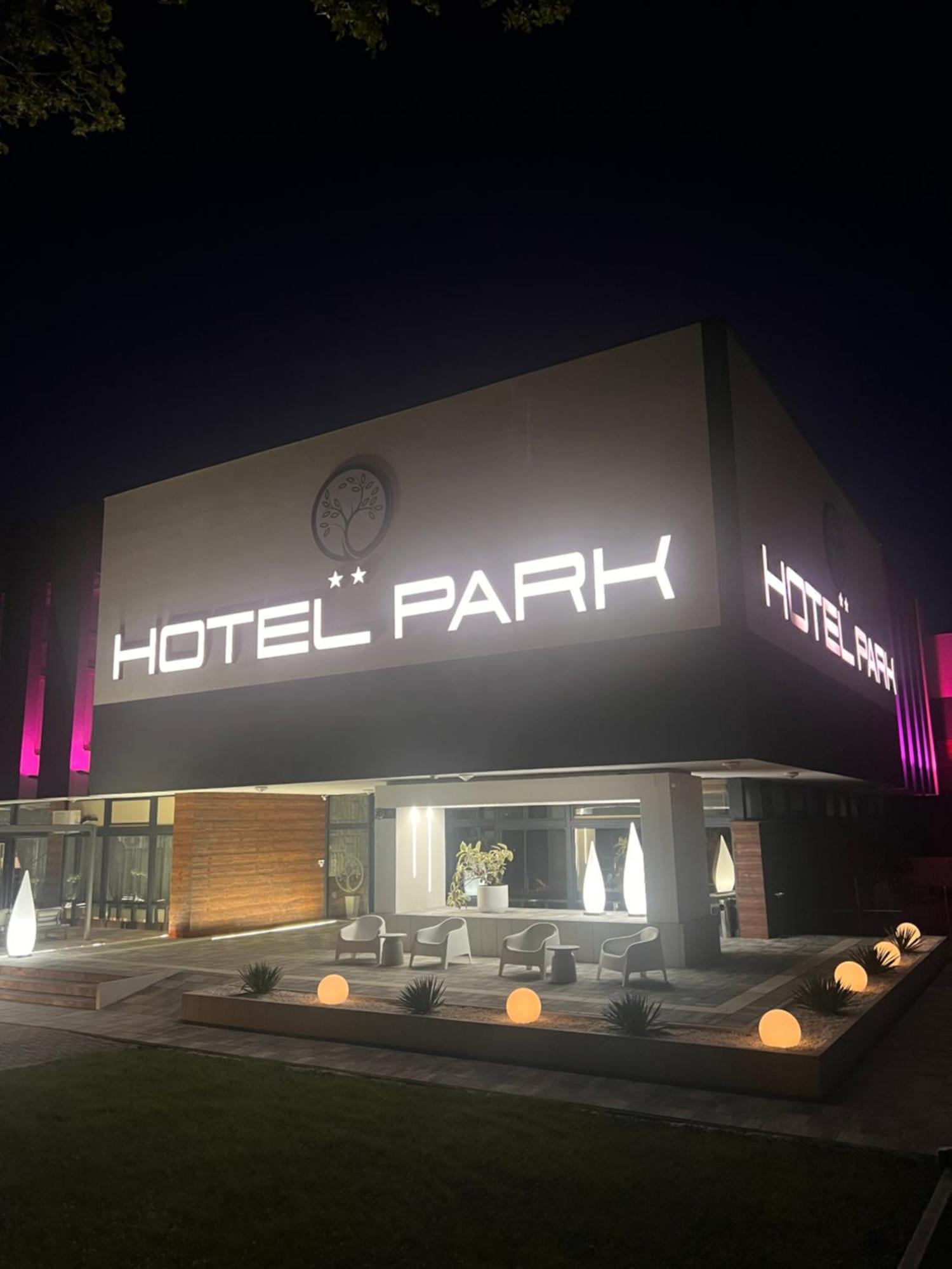 Hotel Park Opoczno Exterior foto
